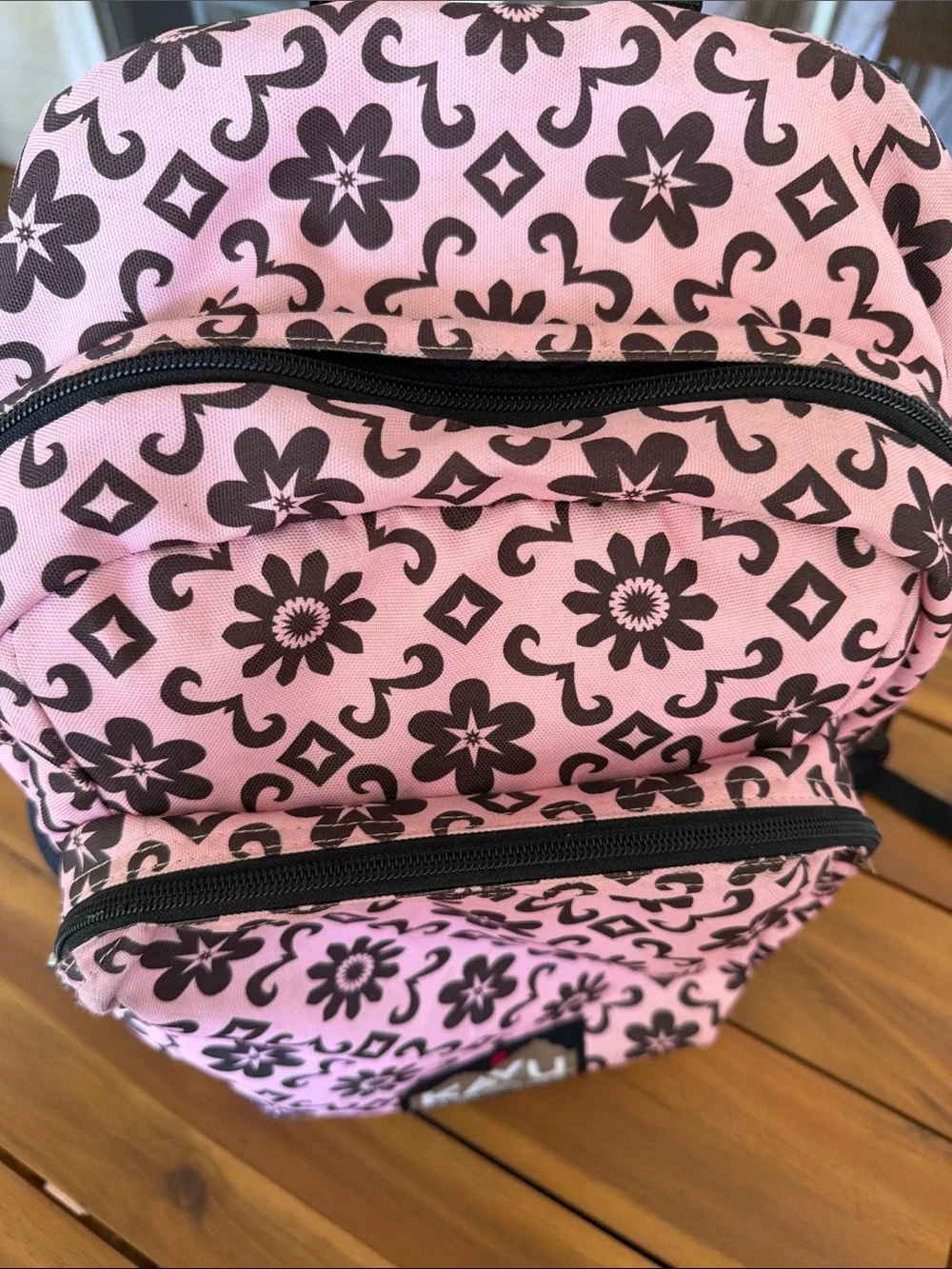 KAVU XL book bag w/ 5 zipper pockets & lots more